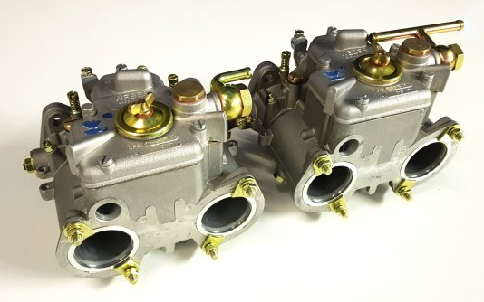 Alfa Romeo 2000 replaces OEM DCOE set